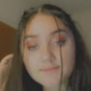 Meet your Posher, Adrianna